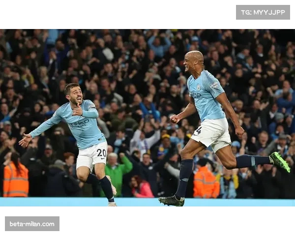 孔帕尼赛后冲入场内庆祝 少帅激情感染全队